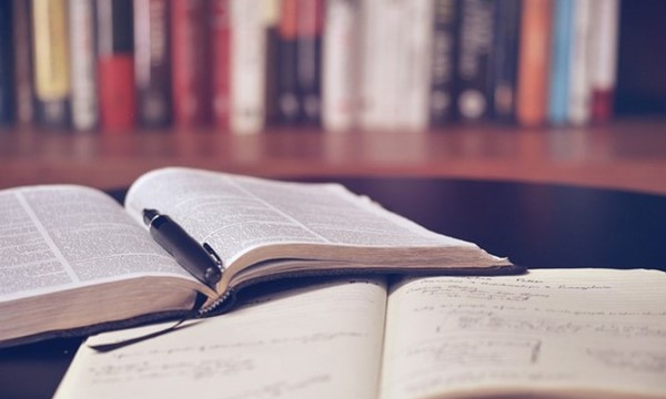 Studying Well in Grad School